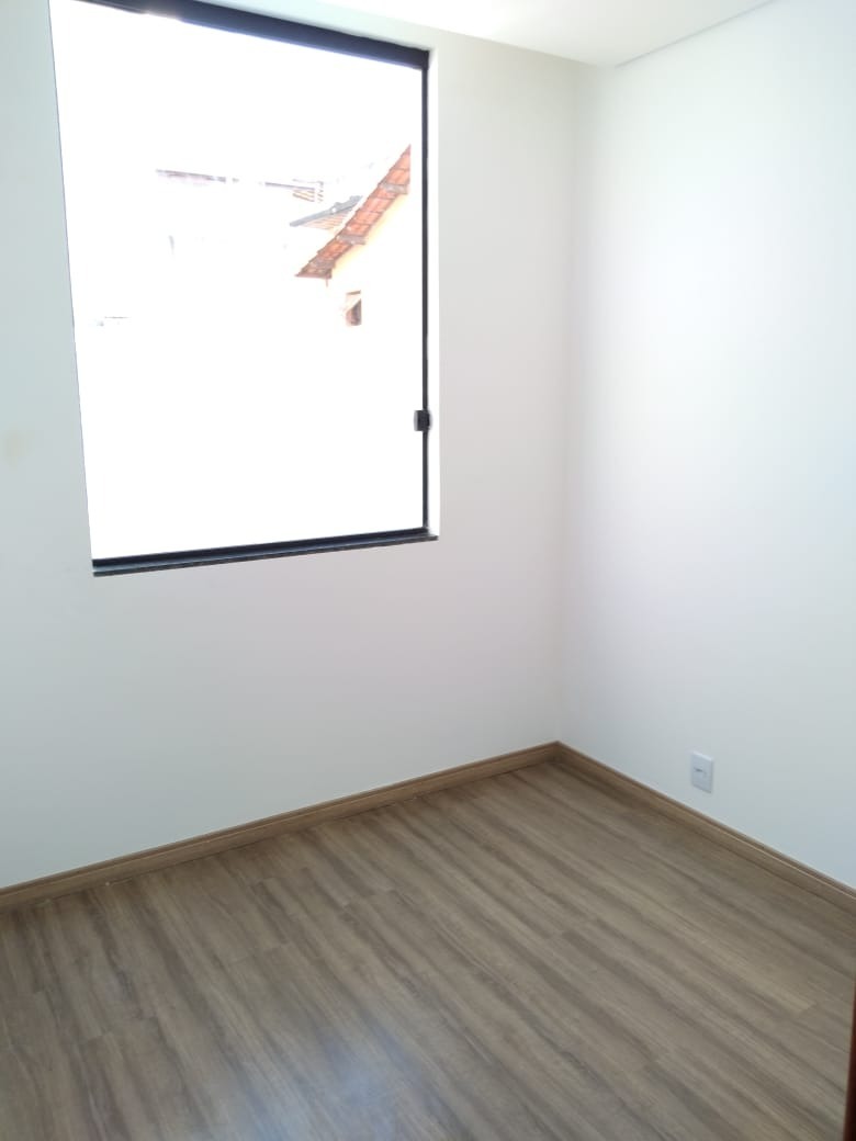 Casa à venda com 3 quartos, 100m² - Foto 13