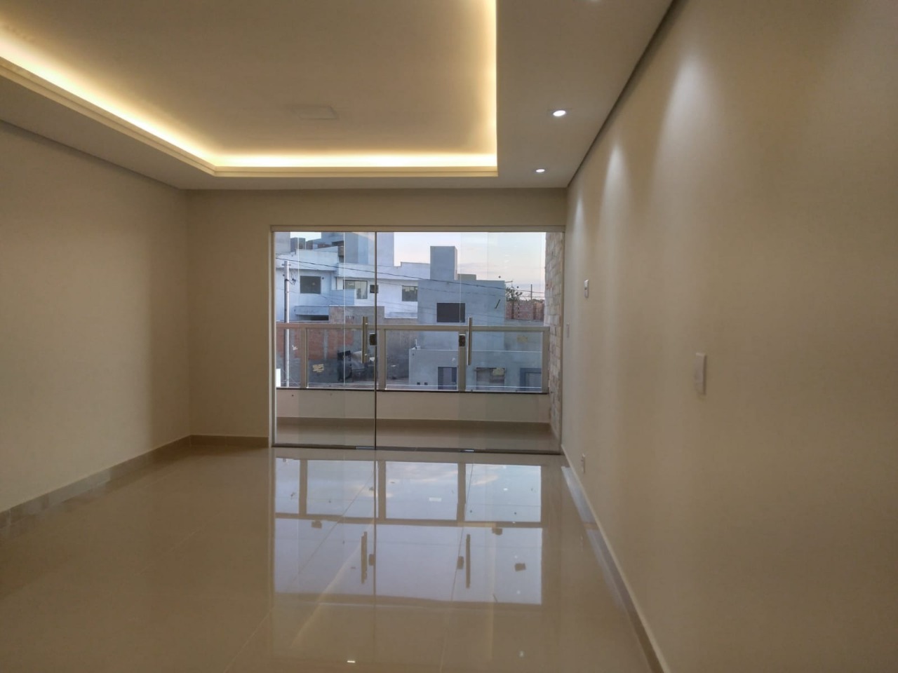 Casa à venda com 3 quartos, 110m² - Foto 8