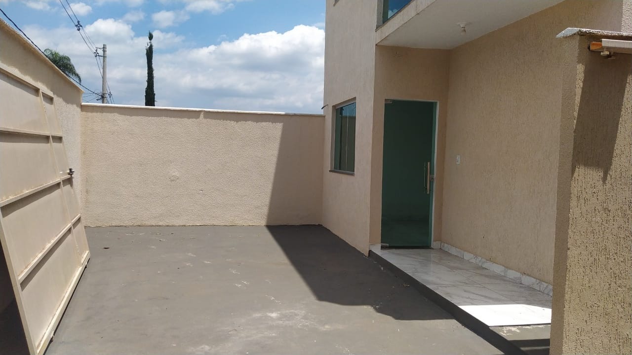 Casa à venda com 3 quartos, 90m² - Foto 10