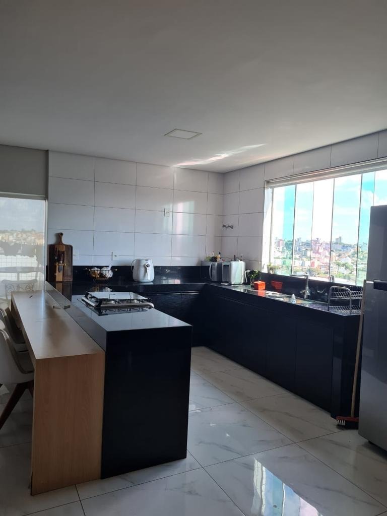 Cobertura à venda com 3 quartos, 200m² - Foto 11