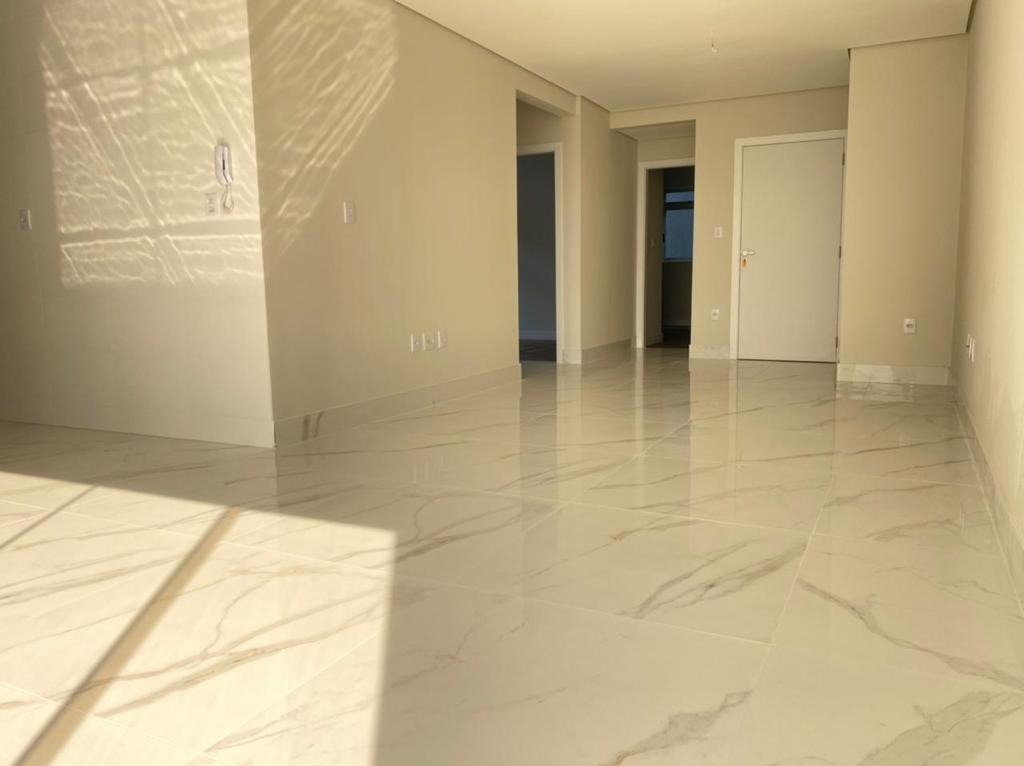 Apartamento à venda com 3 quartos, 95m² - Foto 9