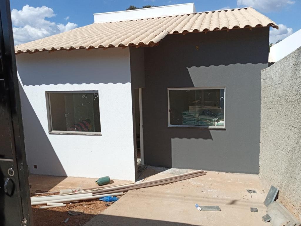 Casa à venda com 2 quartos, 50m² - Foto 1