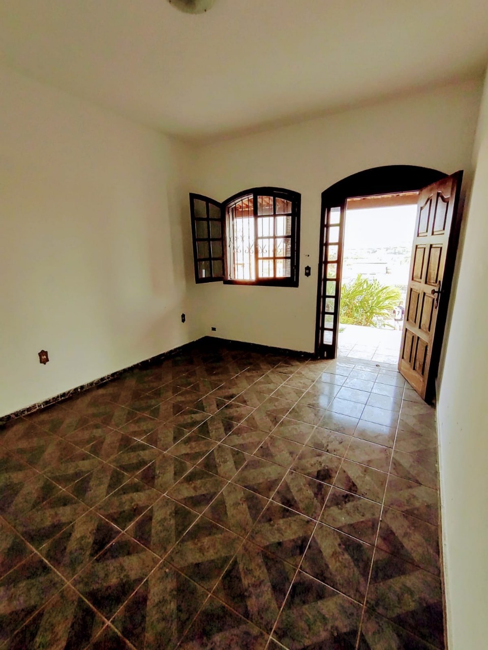 Casa à venda com 2 quartos, 360m² - Foto 6