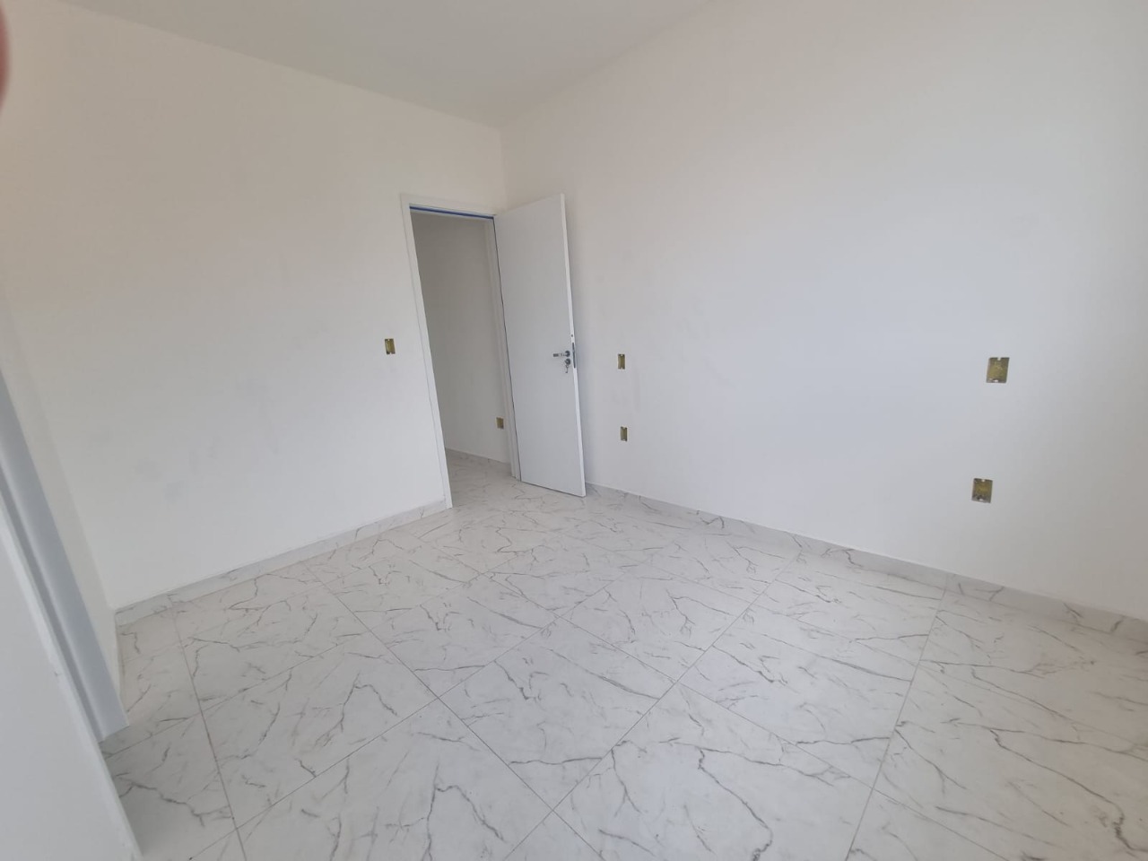 Casa à venda com 3 quartos, 100m² - Foto 5