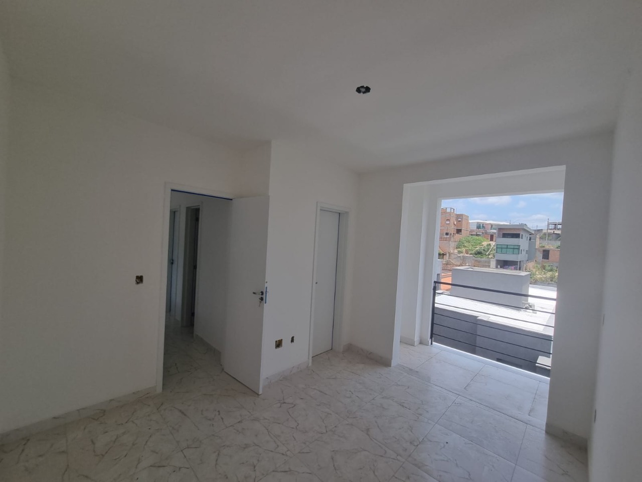 Casa à venda com 3 quartos, 100m² - Foto 7