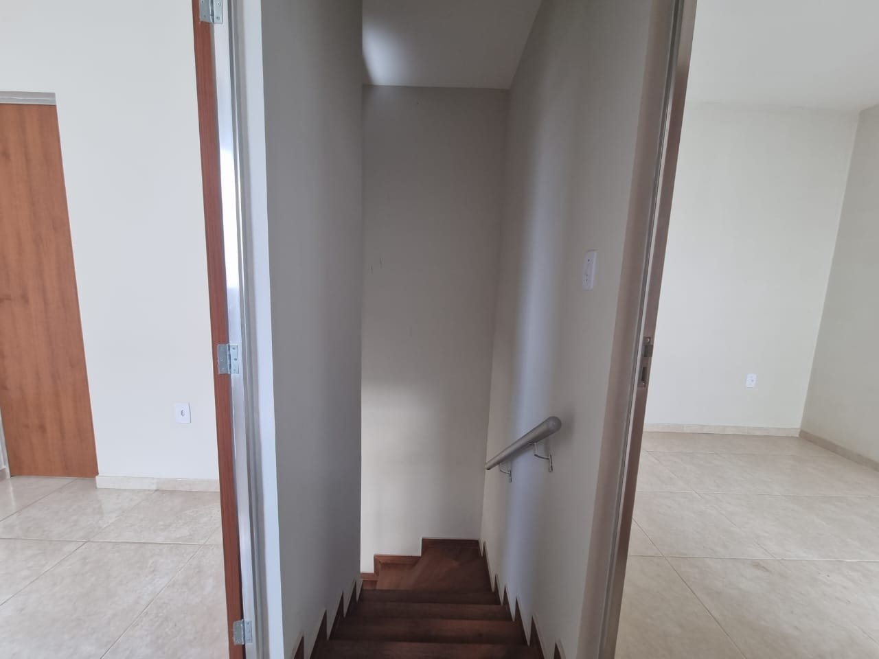 Casa à venda com 2 quartos, 68m² - Foto 9