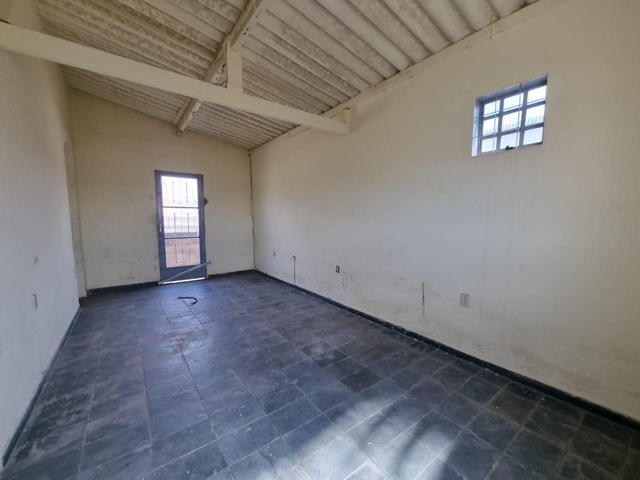 Casa à venda com 7 quartos, 360m² - Foto 25