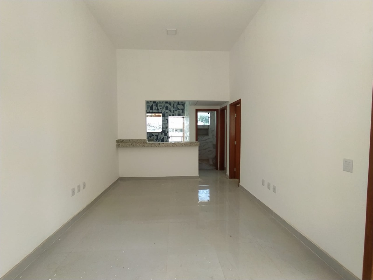 Casa à venda com 2 quartos, 61m² - Foto 3