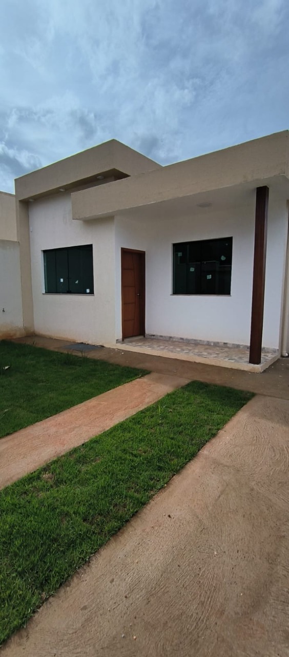 Casa à venda com 2 quartos, 61m² - Foto 1