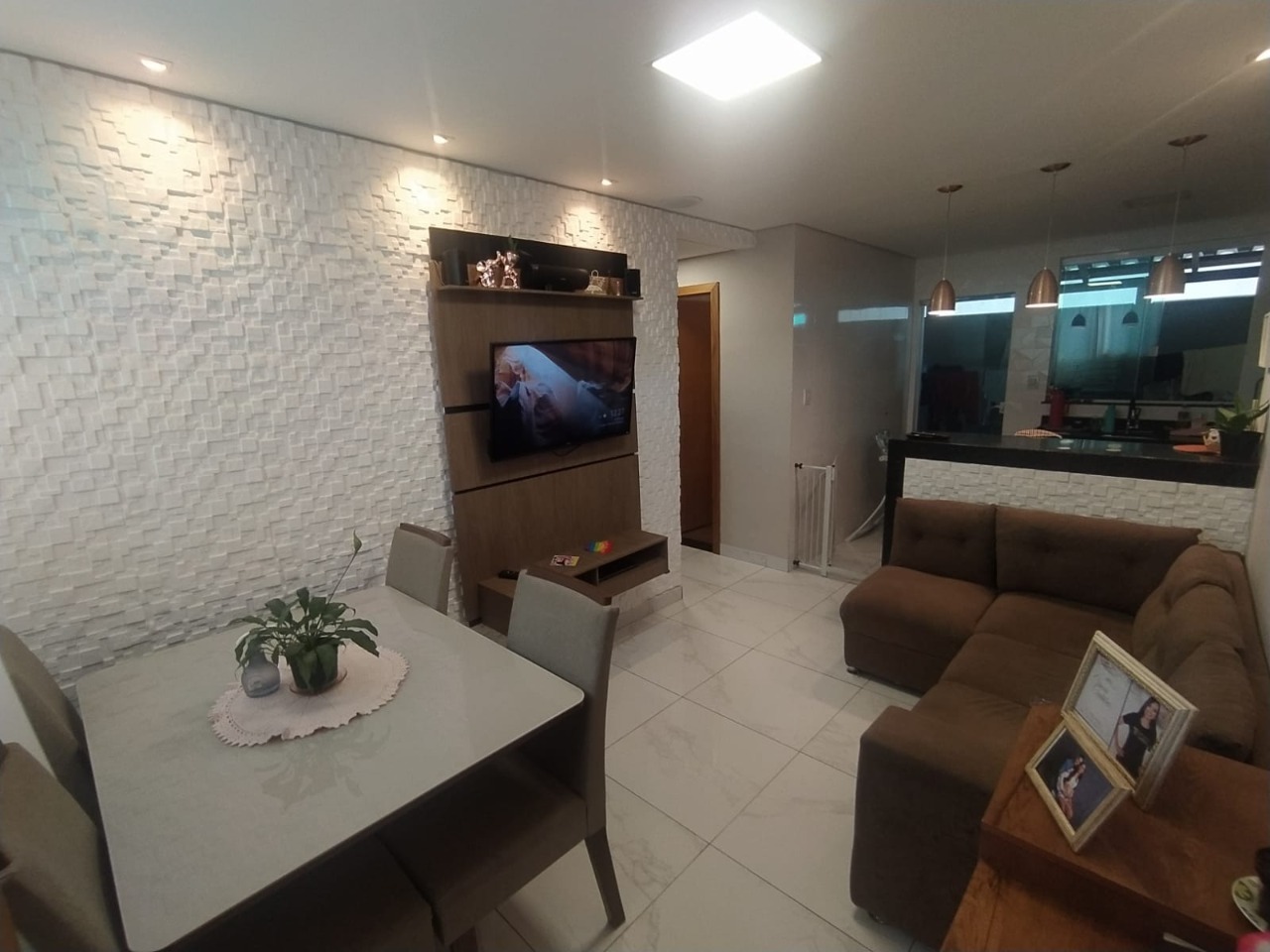 Apartamento à venda com 2 quartos, 67m² - Foto 1