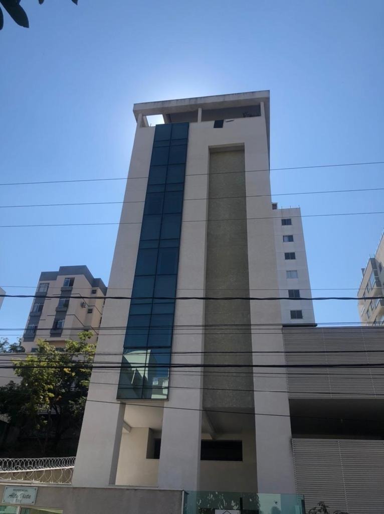 Apartamento à venda com 3 quartos, 133m² - Foto 1