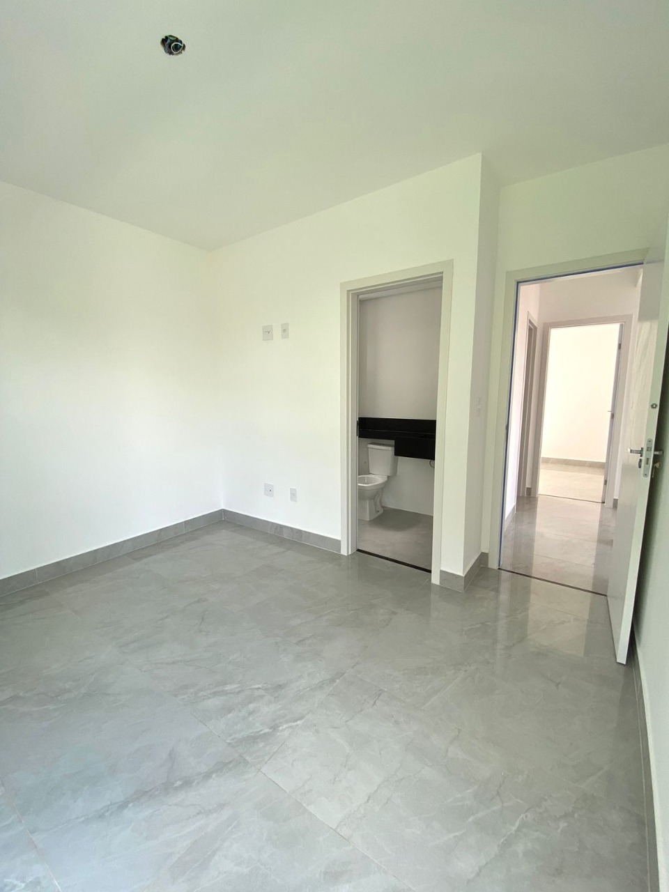 Apartamento à venda com 3 quartos, 82m² - Foto 4