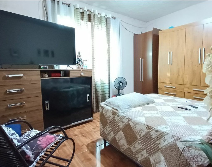 Casa à venda com 6 quartos, 200m² - Foto 16