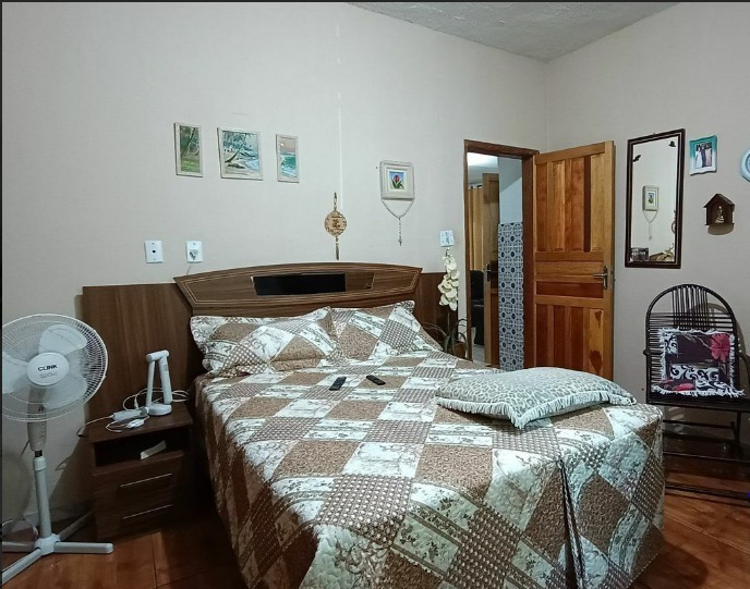 Casa à venda com 6 quartos, 200m² - Foto 19