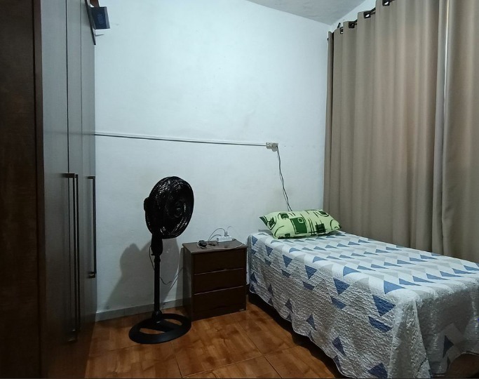 Casa à venda com 6 quartos, 200m² - Foto 22