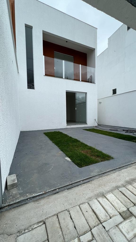 Casa à venda com 3 quartos, 109m² - Foto 4