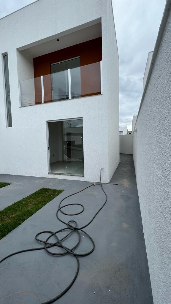 Casa à venda com 3 quartos, 109m² - Foto 5