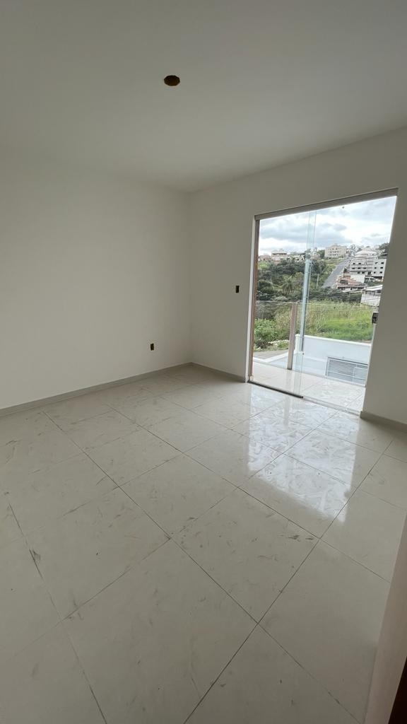 Casa à venda com 3 quartos, 109m² - Foto 8