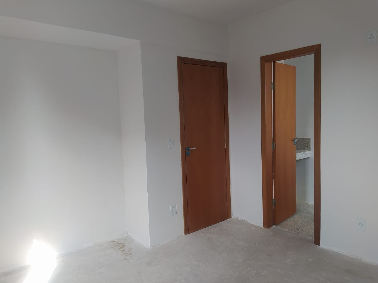 Apartamento à venda com 3 quartos, 100m² - Foto 4