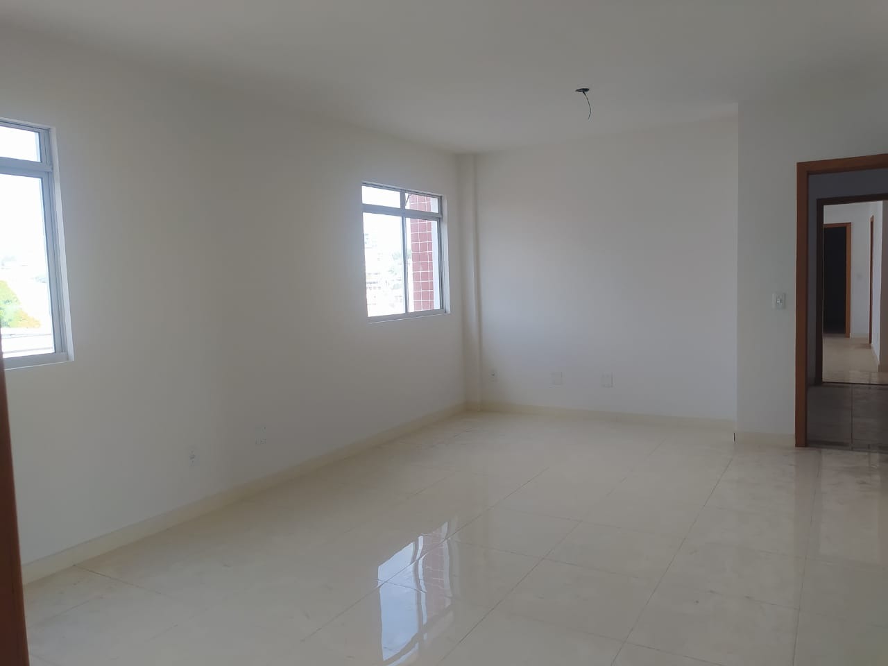 Apartamento à venda com 3 quartos, 100m² - Foto 4