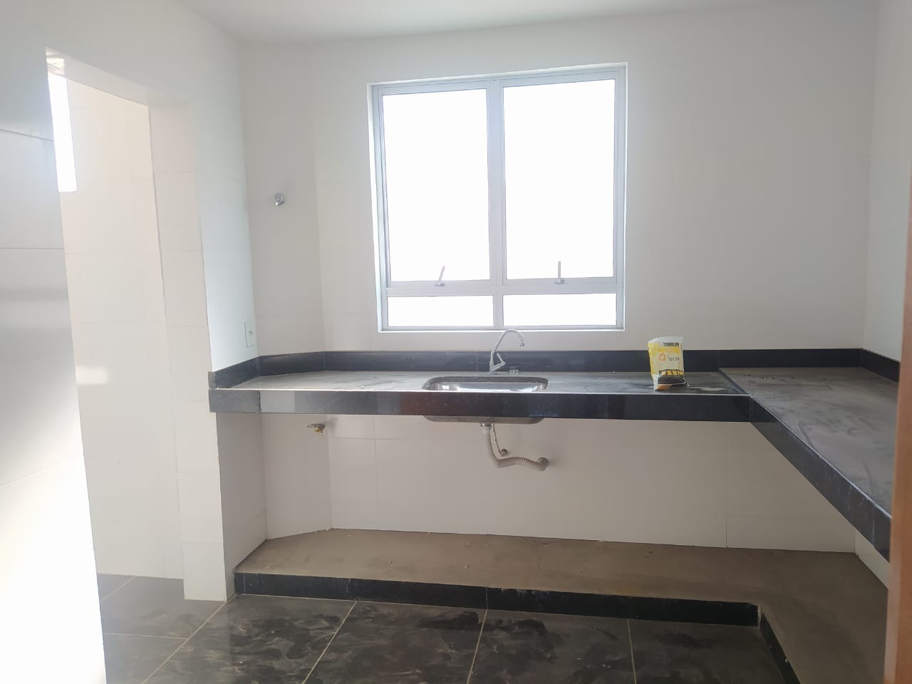 Apartamento à venda com 3 quartos, 100m² - Foto 11