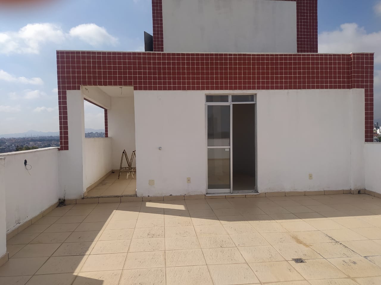 Cobertura à venda com 3 quartos, 200m² - Foto 1