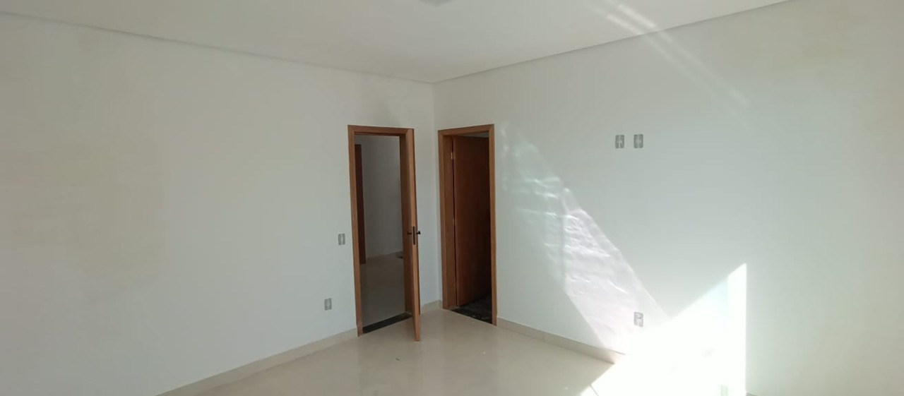 Casa à venda com 3 quartos, 90m² - Foto 5