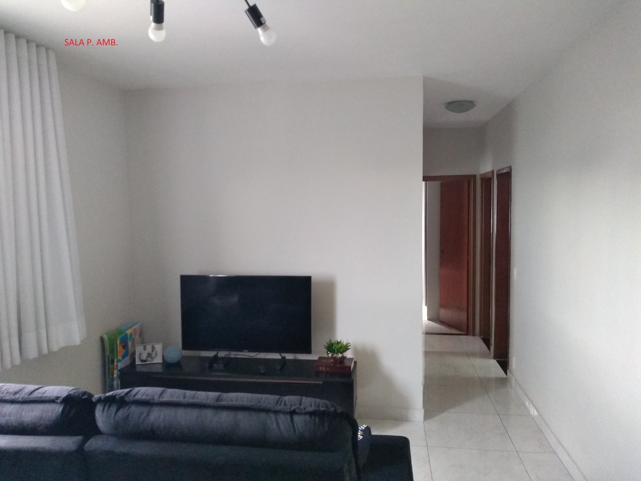 Apartamento à venda com 3 quartos, 75m² - Foto 2