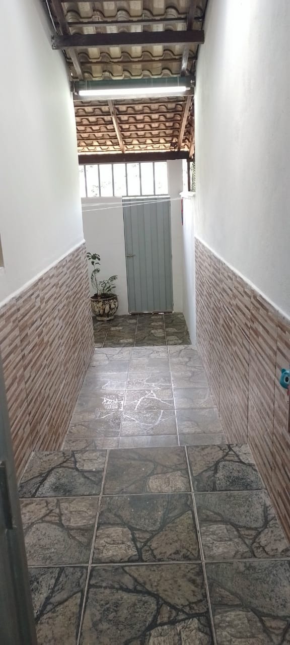 Casa à venda com 3 quartos, 60m² - Foto 11