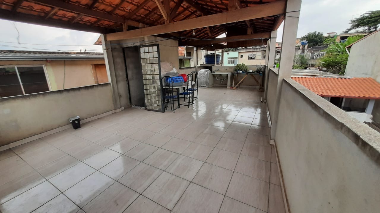 Casa à venda com 2 quartos, 180m² - Foto 4