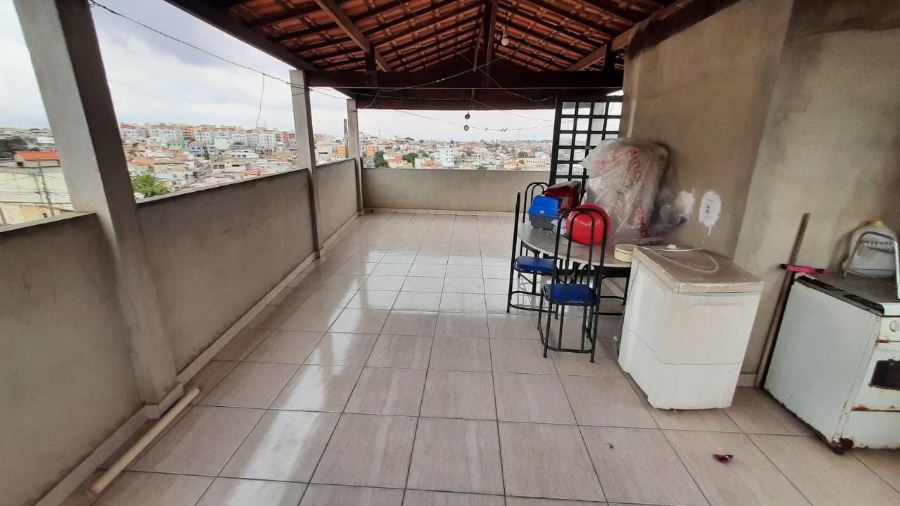 Casa à venda com 2 quartos, 180m² - Foto 5