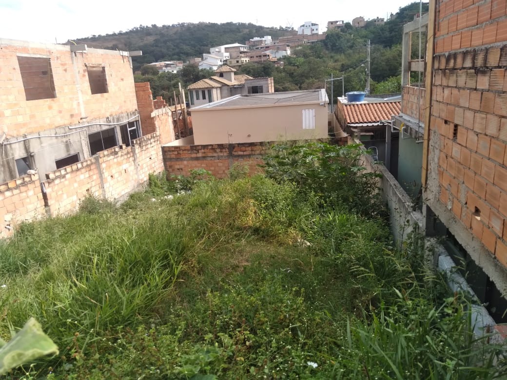 Terreno à venda, 200m² - Foto 1