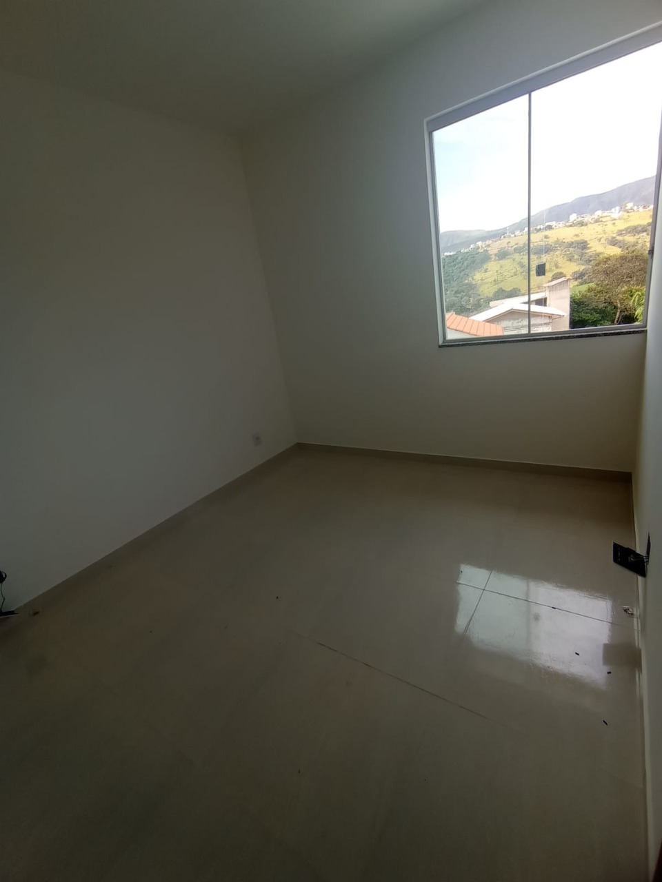 Casa à venda com 3 quartos, 80m² - Foto 4