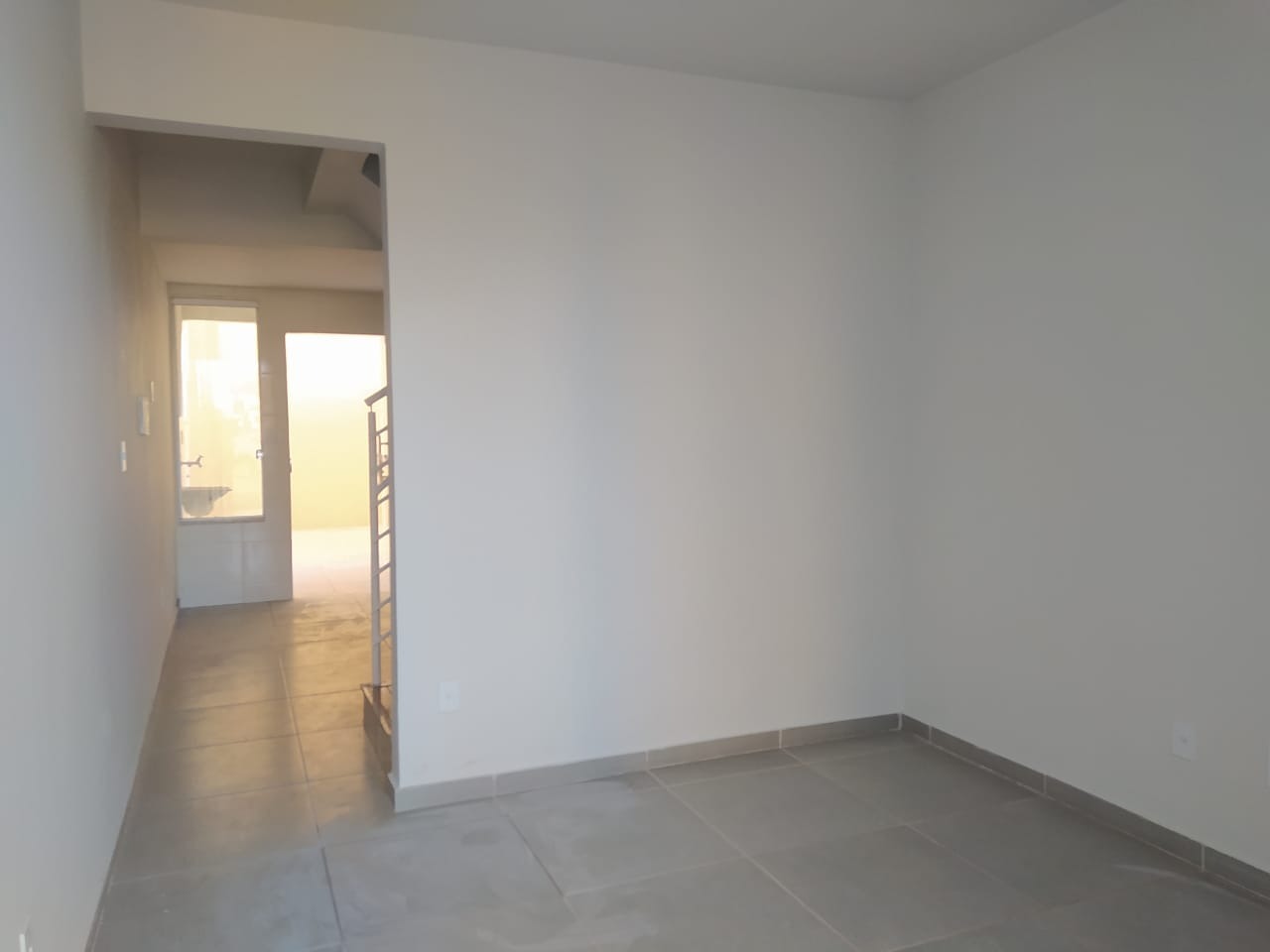 Casa à venda com 2 quartos, 60m² - Foto 9