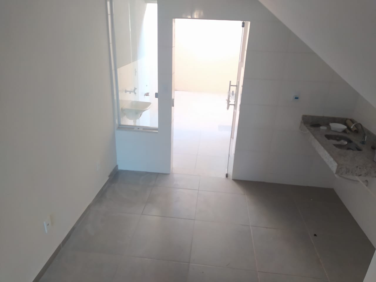 Casa à venda com 2 quartos, 60m² - Foto 14