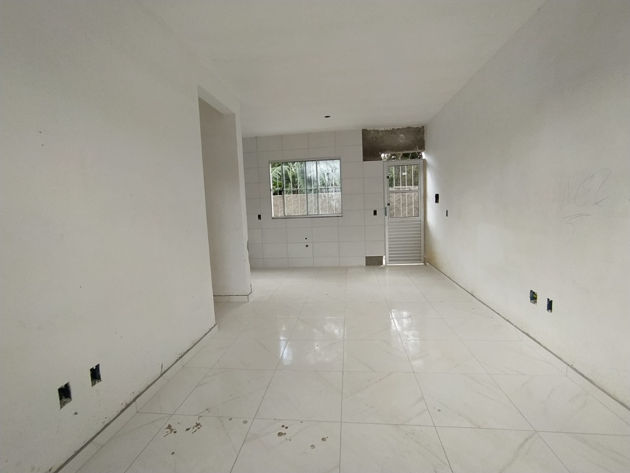 Apartamento à venda com 3 quartos, 65m² - Foto 2