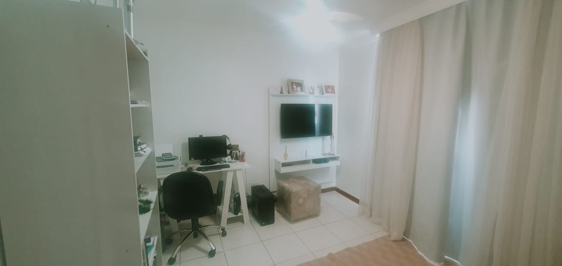 Apartamento à venda com 4 quartos, 137m² - Foto 5