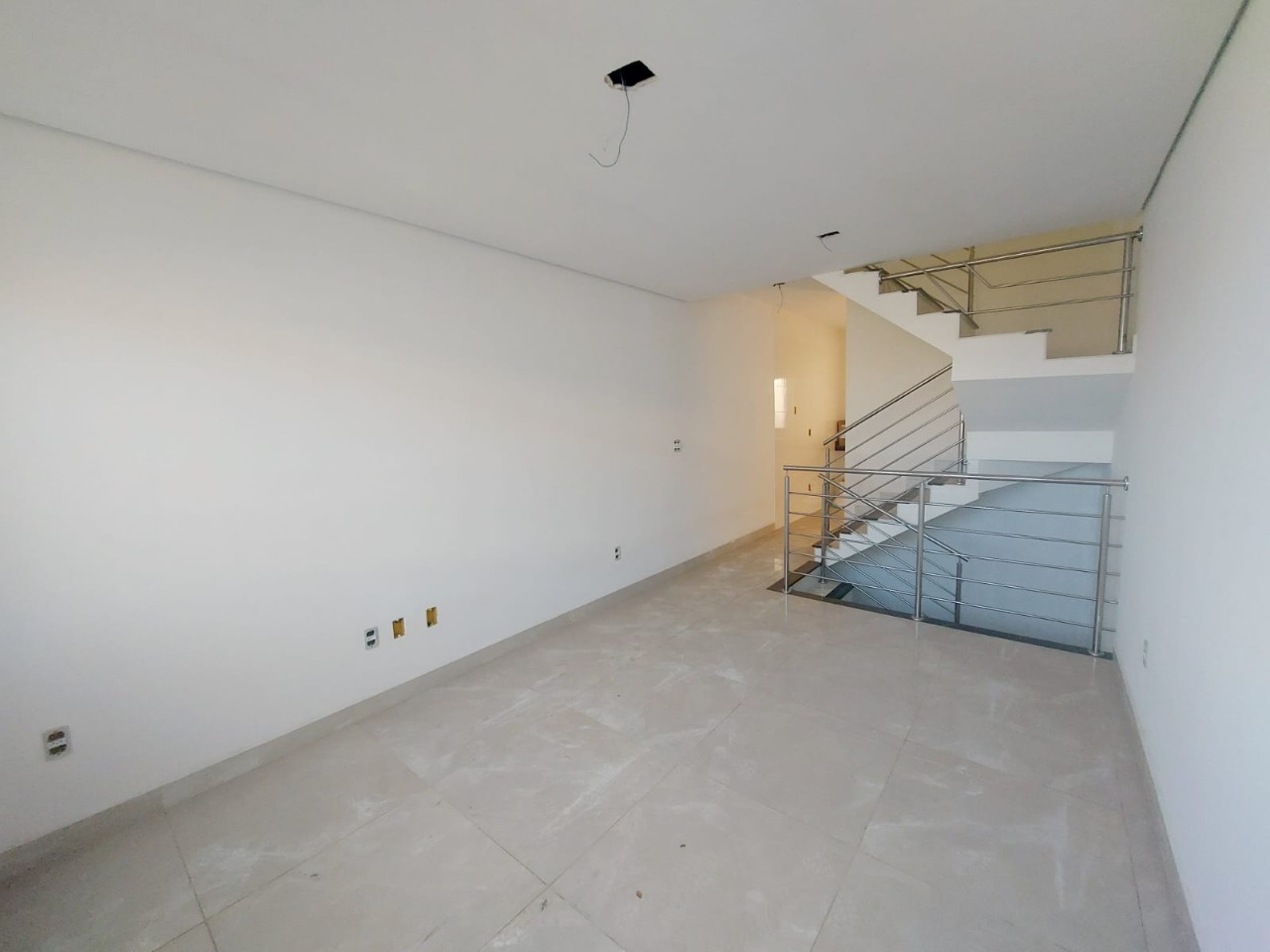 Casa à venda com 2 quartos, 70m² - Foto 13