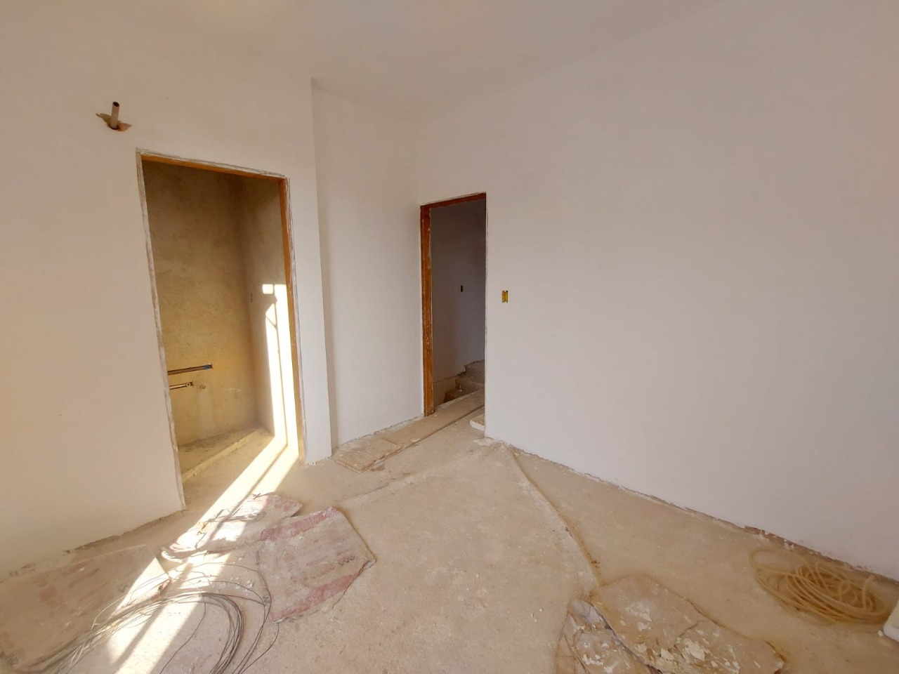 Casa à venda com 3 quartos, 110m² - Foto 4