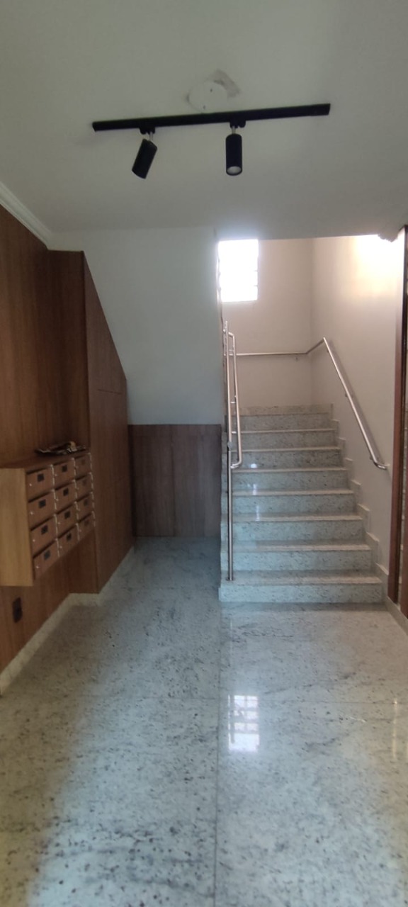 Apartamento à venda com 3 quartos, 87m² - Foto 3