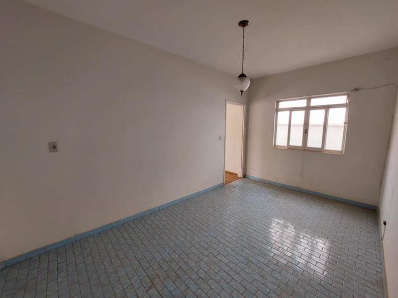 Casa à venda com 3 quartos, 250m² - Foto 13