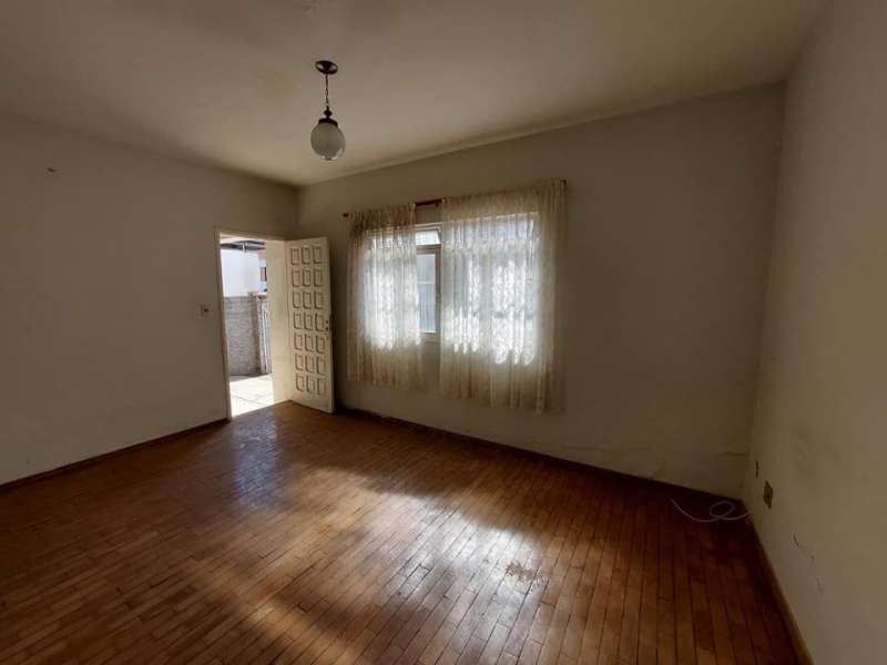 Casa à venda com 3 quartos, 250m² - Foto 15