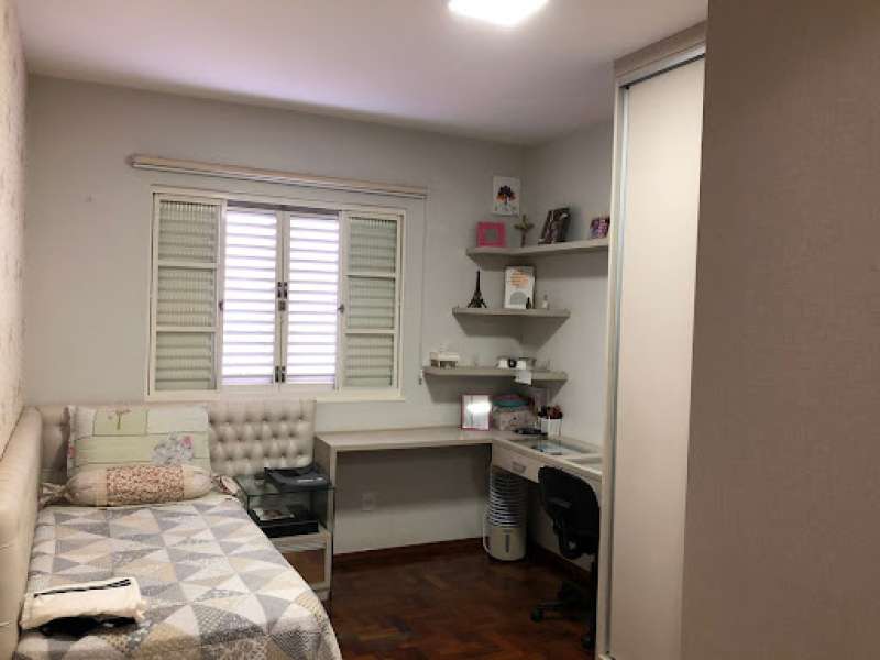 Apartamento à venda com 3 quartos, 193m² - Foto 2