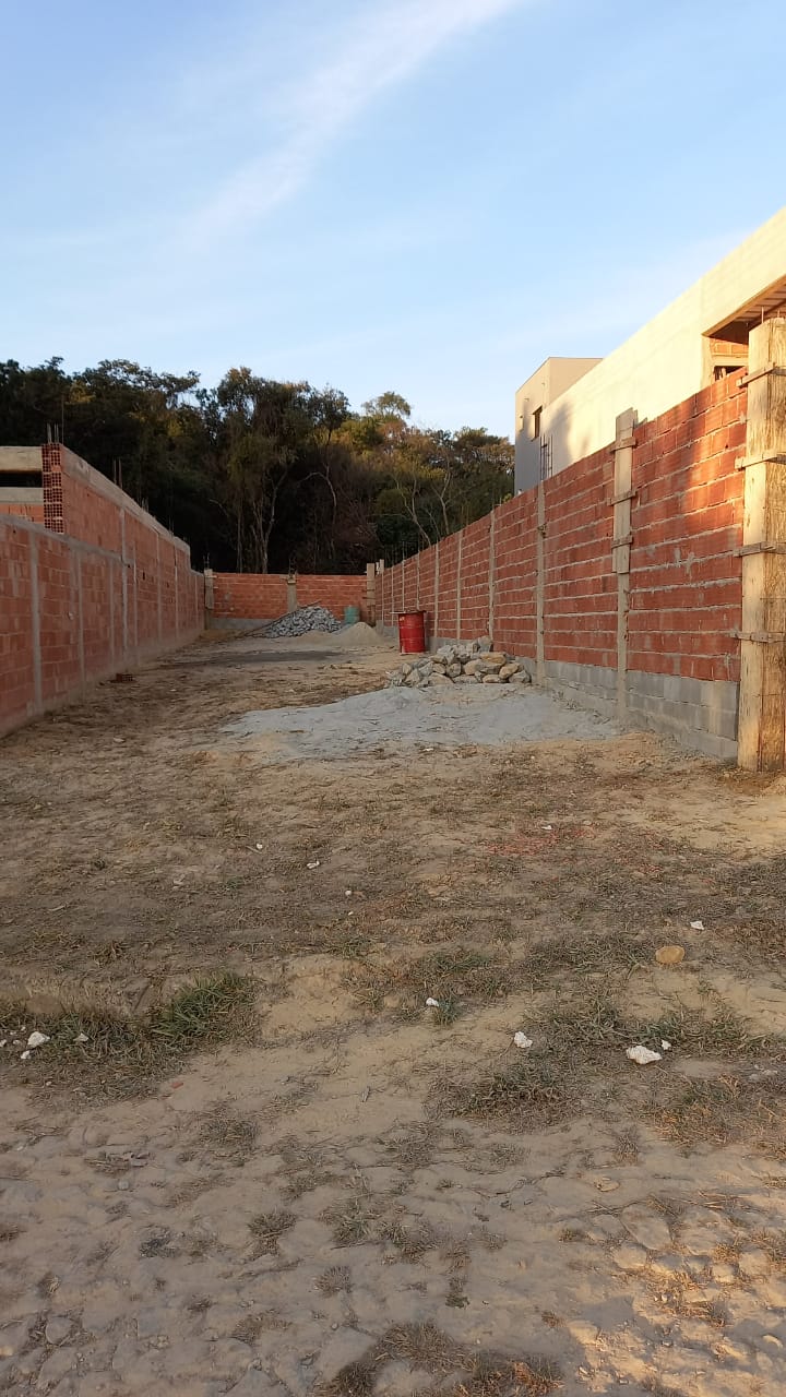 Terreno à venda, 200m² - Foto 1