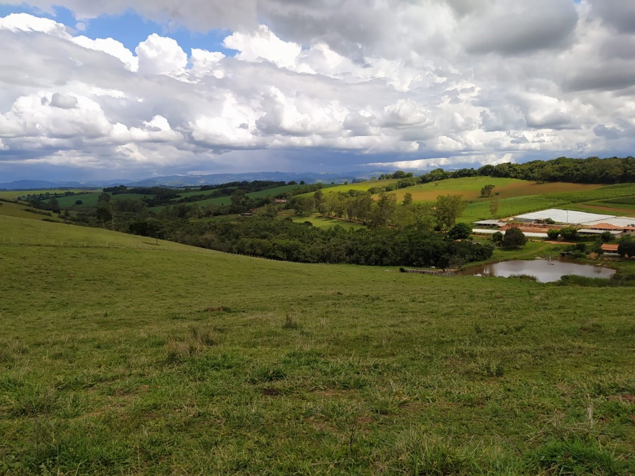 Chácara à venda com 1 quarto, 411400m² - Foto 1