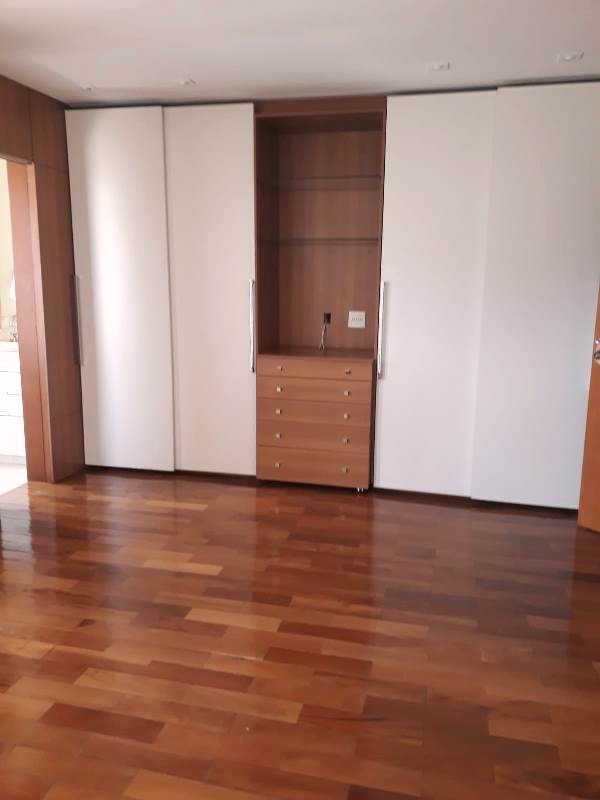 Casa à venda com 4 quartos, 240m² - Foto 9