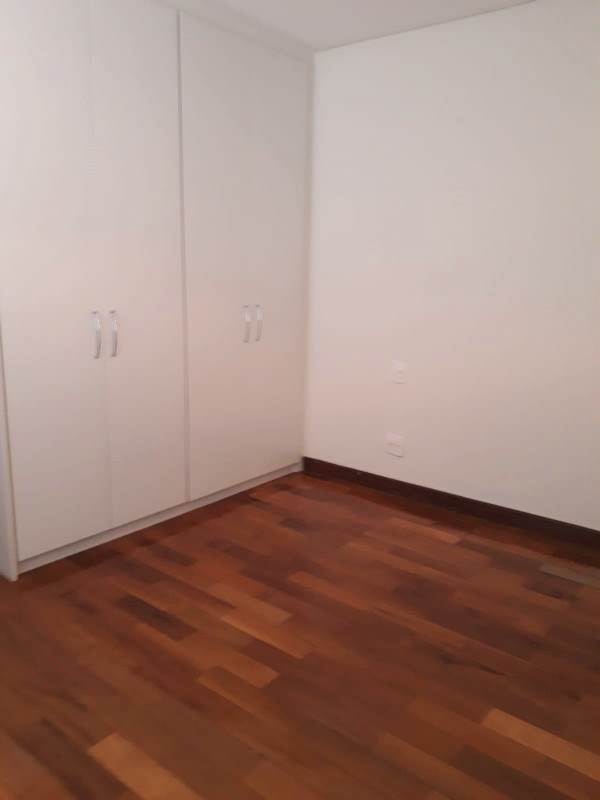 Casa à venda com 4 quartos, 240m² - Foto 17