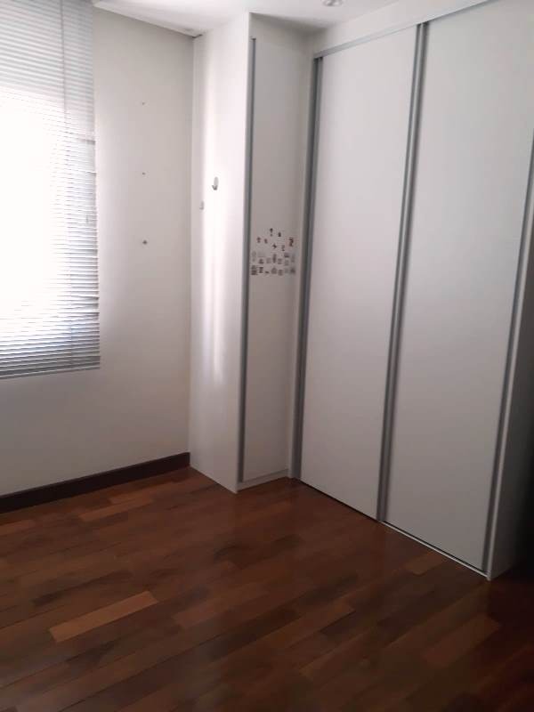 Casa à venda com 4 quartos, 240m² - Foto 14