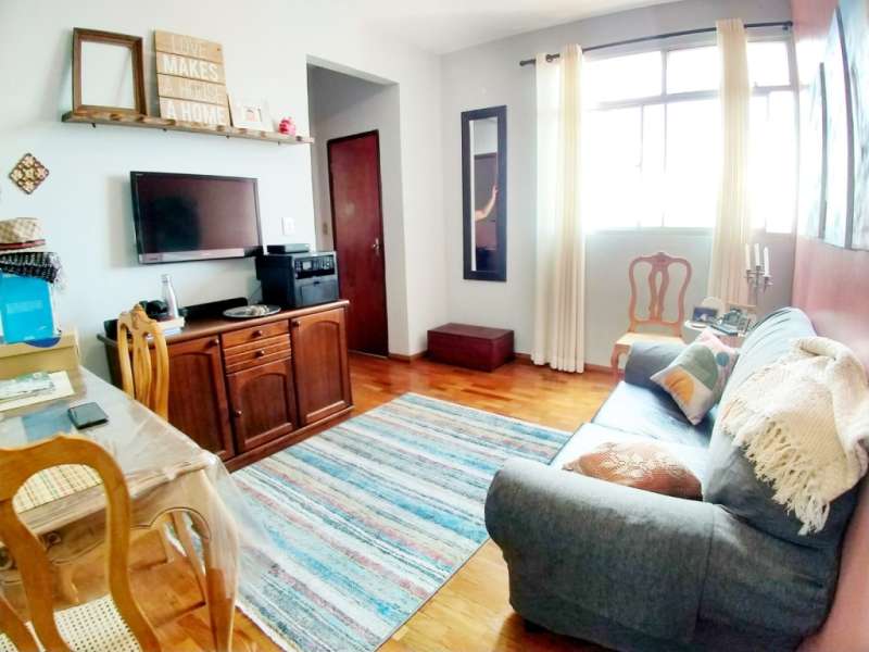 Apartamento à venda com 2 quartos, 60m² - Foto 2