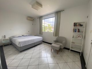 Casa à venda com 4 quartos, 250m² - Foto 18